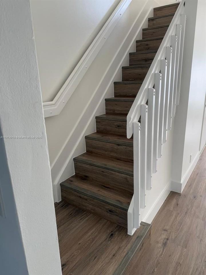 16639 Hemingway Dr #16639 - Photo 6 of 25