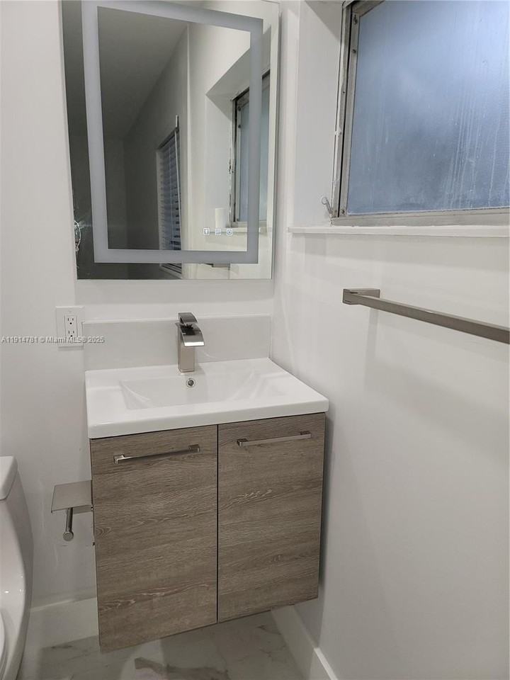 5651 Sw 109th Ct #0 - Photo 6 of 17