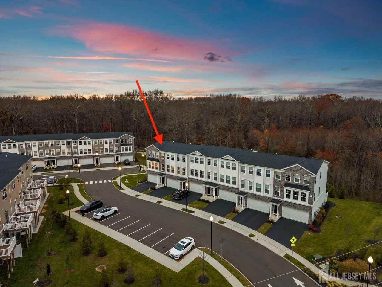 1901 Swales Ct - Photo 4 of 50