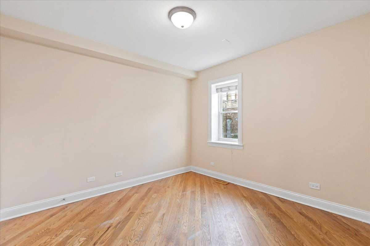 4016 N Central Park Ave #3 - Photo 4 of 8