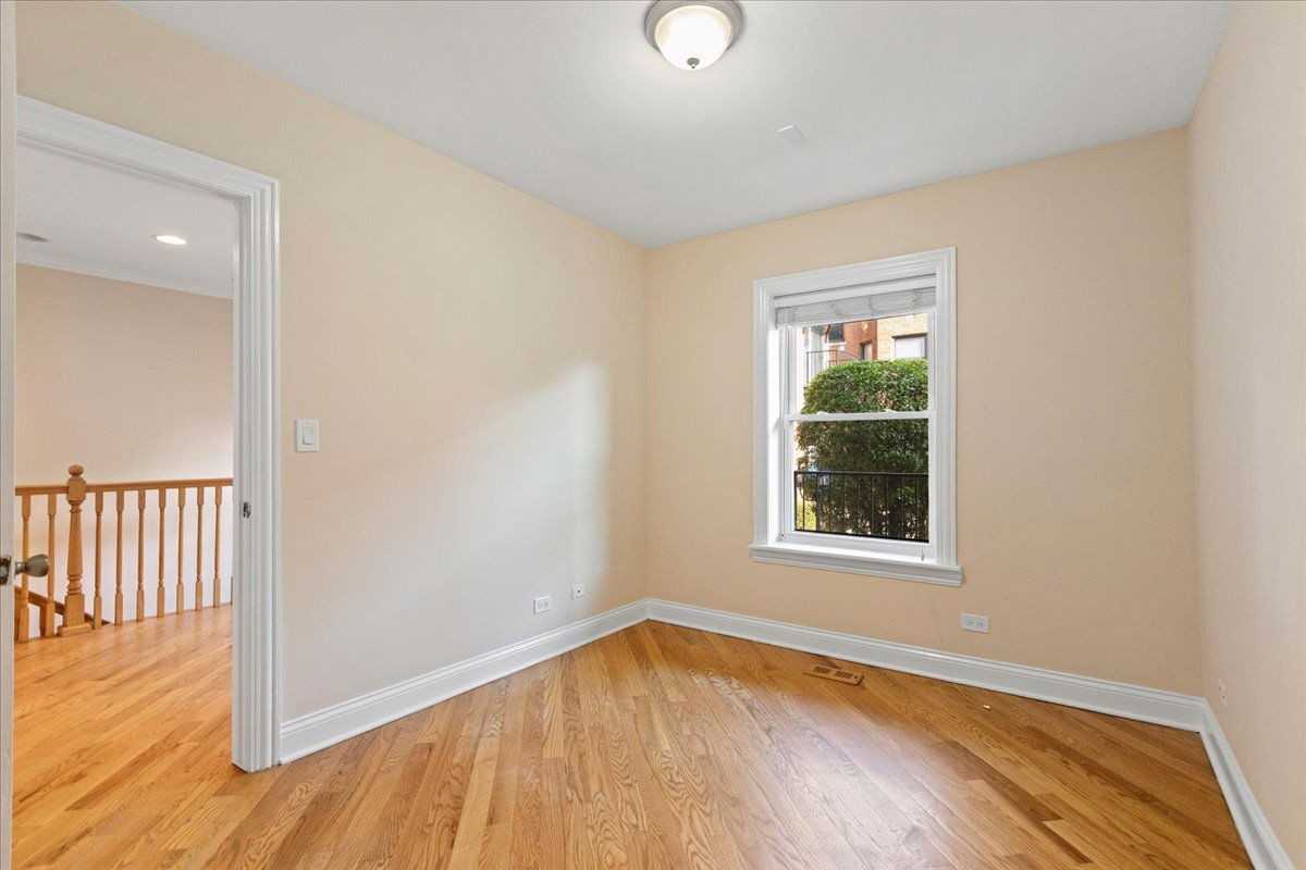 4016 N Central Park Ave #3 - Photo 5 of 8