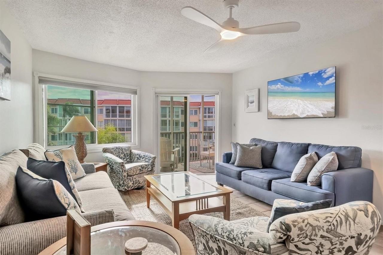 1250 N Portofino Dr #303 - Photo 6 of 50