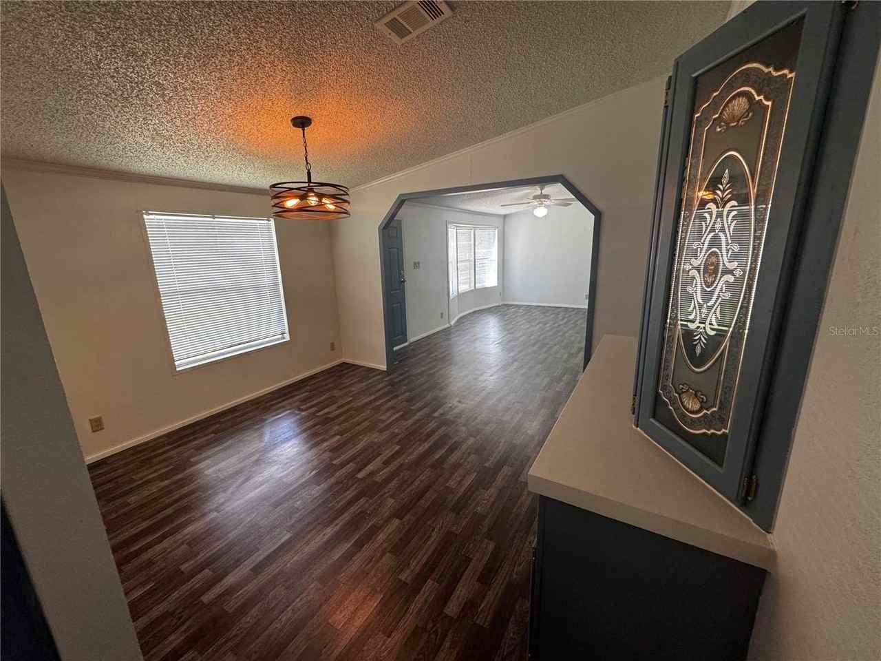 1827 Leesburg Blvd - Photo 4 of 19