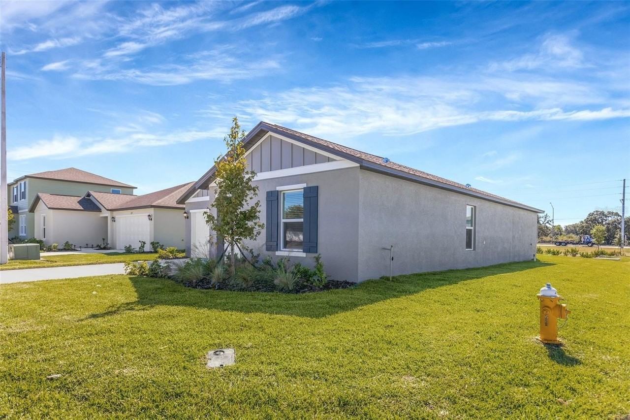 2155 Lone Oak Ln - Photo 3 of 32