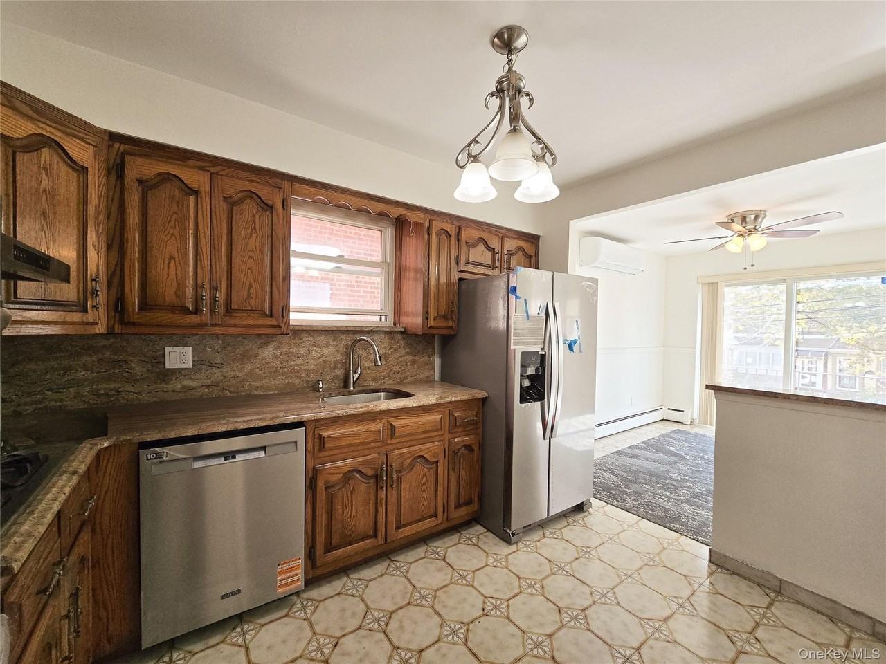 59-27 5927 Unit 2 71 Street unit: 2 #2 - Photo 3 of 18