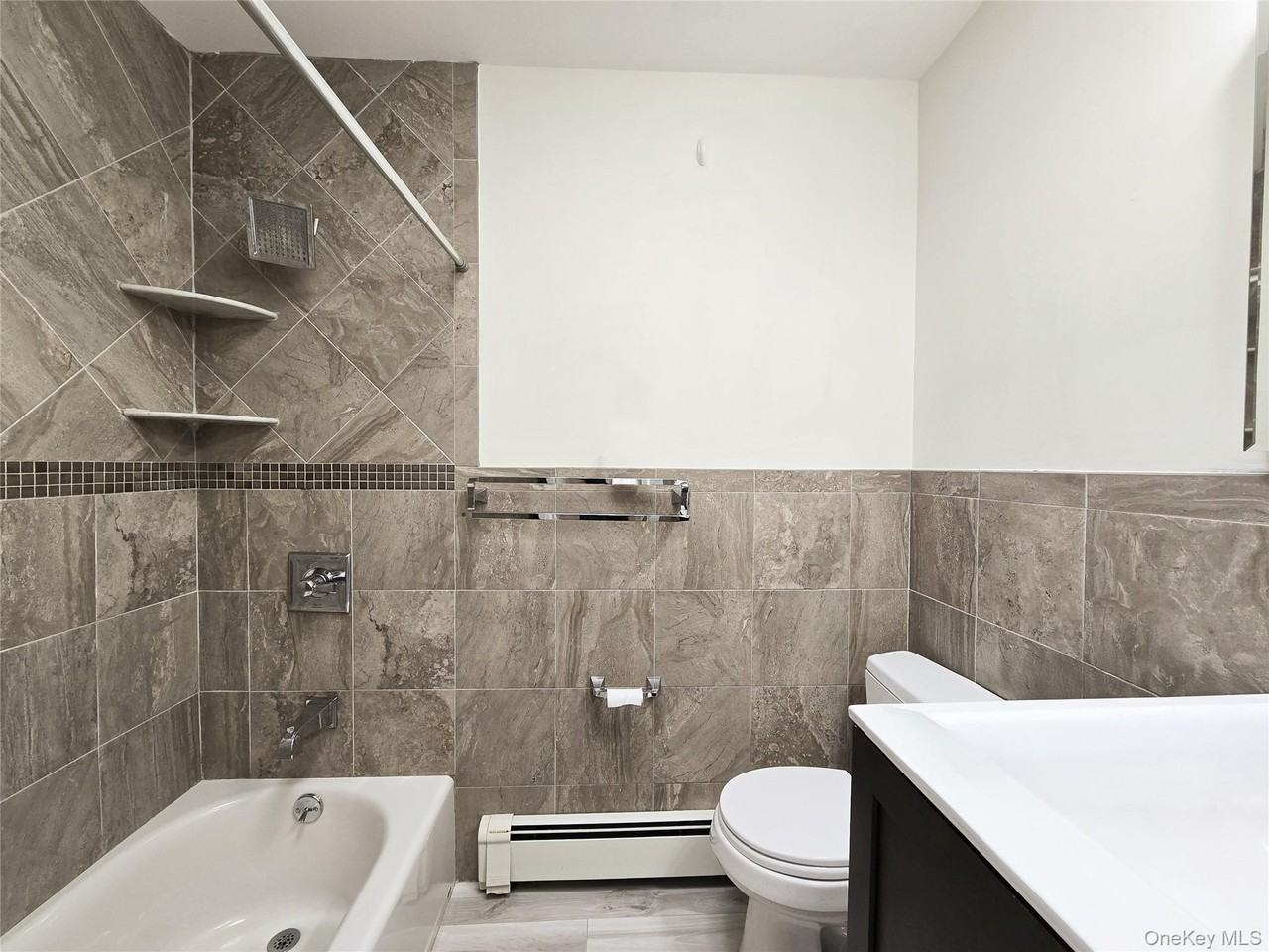 59-27 5927 Unit 2 71 Street unit: 2 #2 - Photo 7 of 18