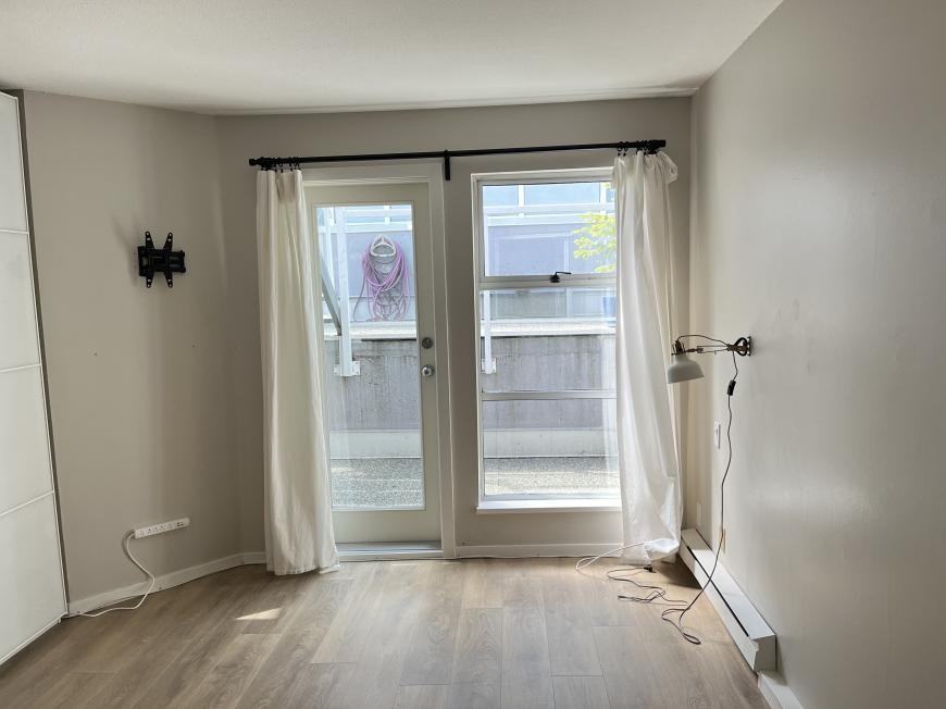 973 7th Ave W - Photo 5 of 10