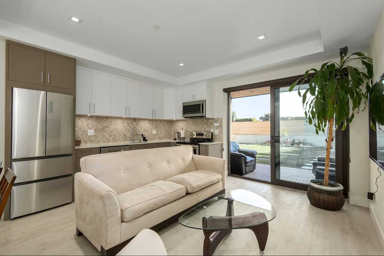 1515 Nelson Avenue #2 - Photo 4 of 17