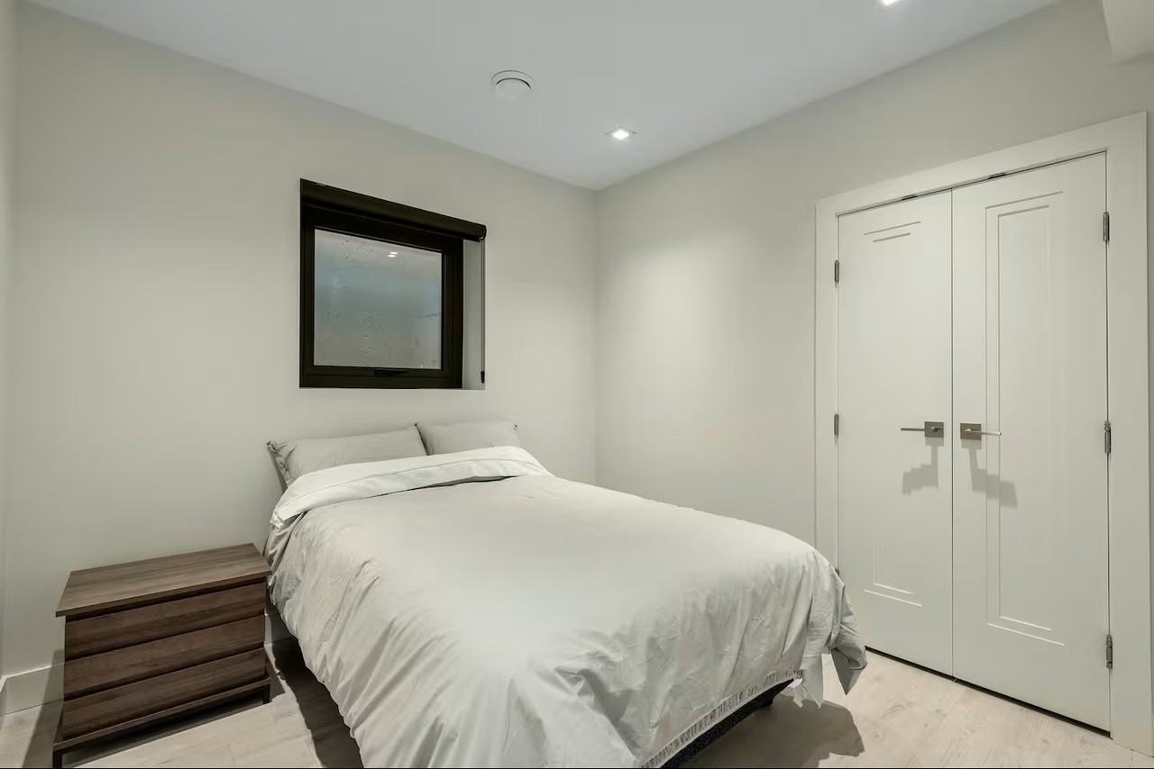 1515 Nelson Avenue #2 - Photo 5 of 17