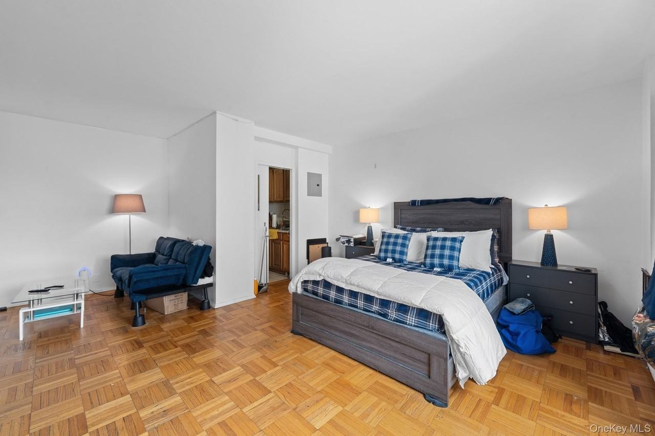 4 Fordham Hill Oval #9E - Photo 4 of 17