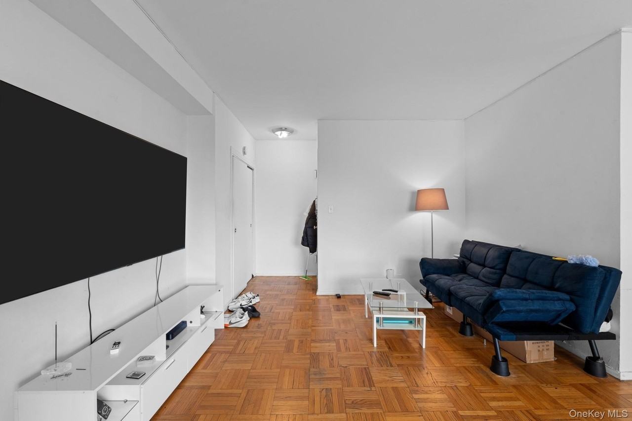 4 Fordham Hill Oval #9E - Photo 5 of 17