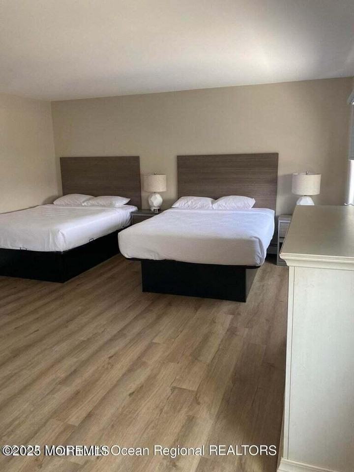 109 Washington Ave - Photo 7 of 11