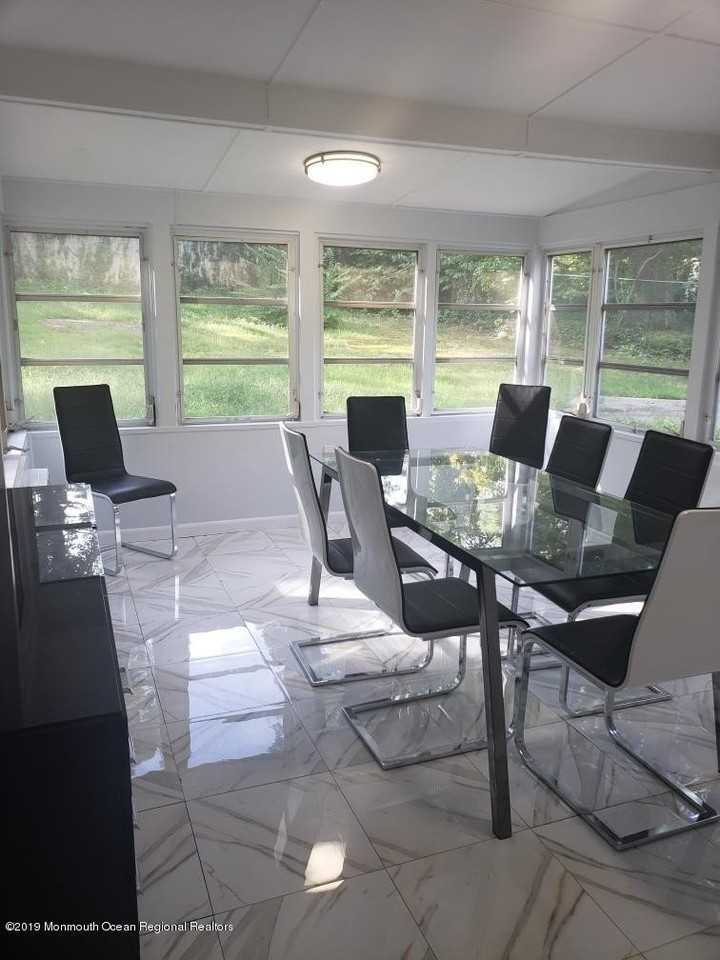 240 Castlewall Ave - Photo 2 of 6