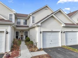 featured image of 4462 W Quill Ln