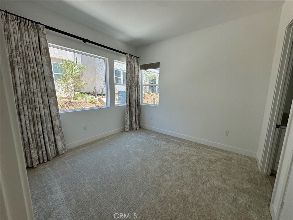 228 Knot - Photo 6 of 19