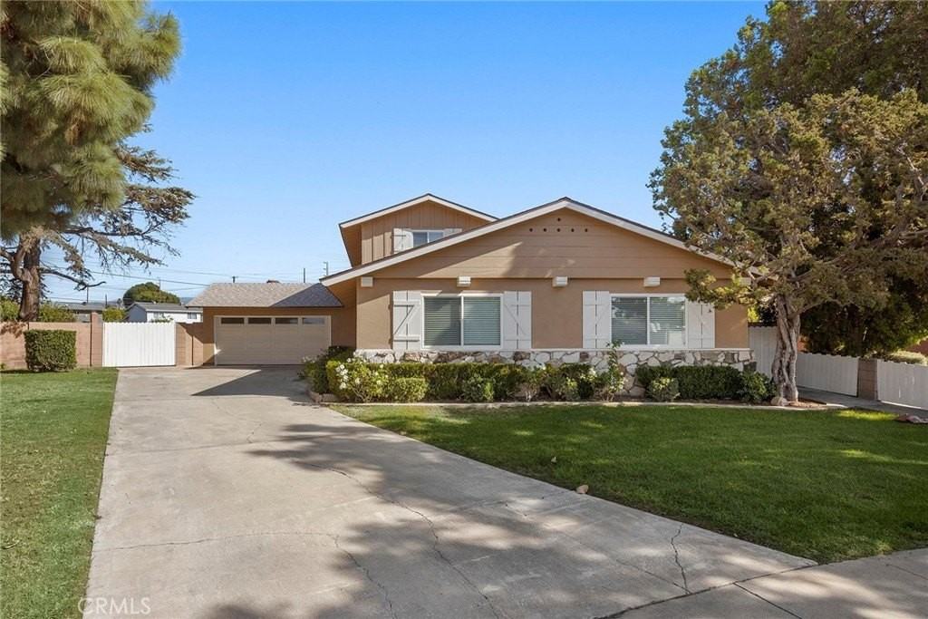 1431 Mauna Loa Rd - Photo 2 of 27