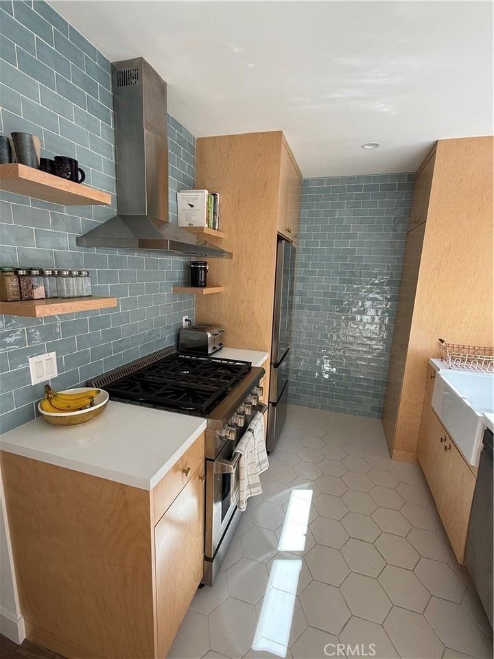 633 Grant St - Photo 7 of 19