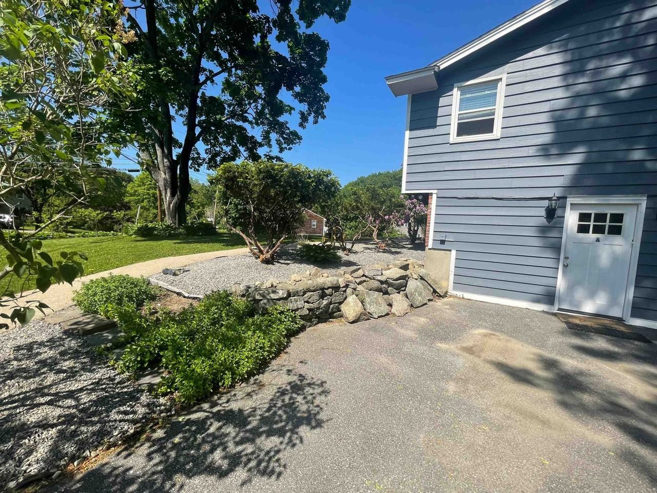 35 Mill Pond Rd - Photo 2 of 31