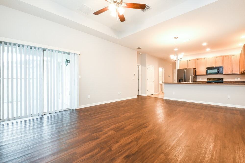 1119 Atlantic Ave - Photo 5 of 17