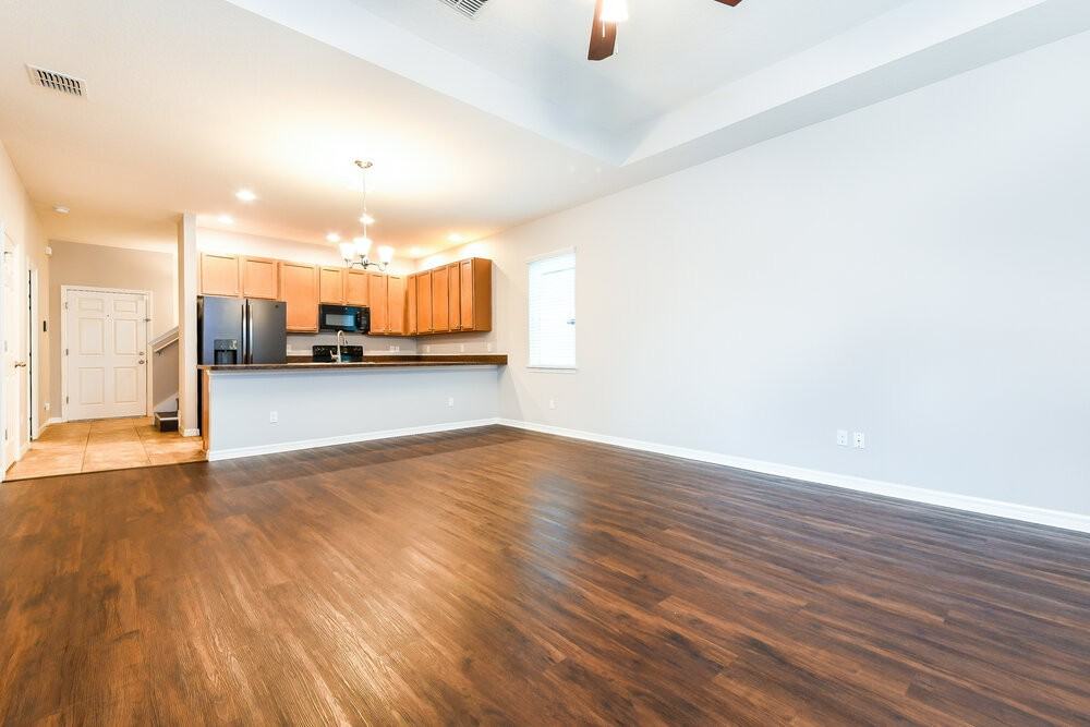 1119 Atlantic Ave - Photo 6 of 17