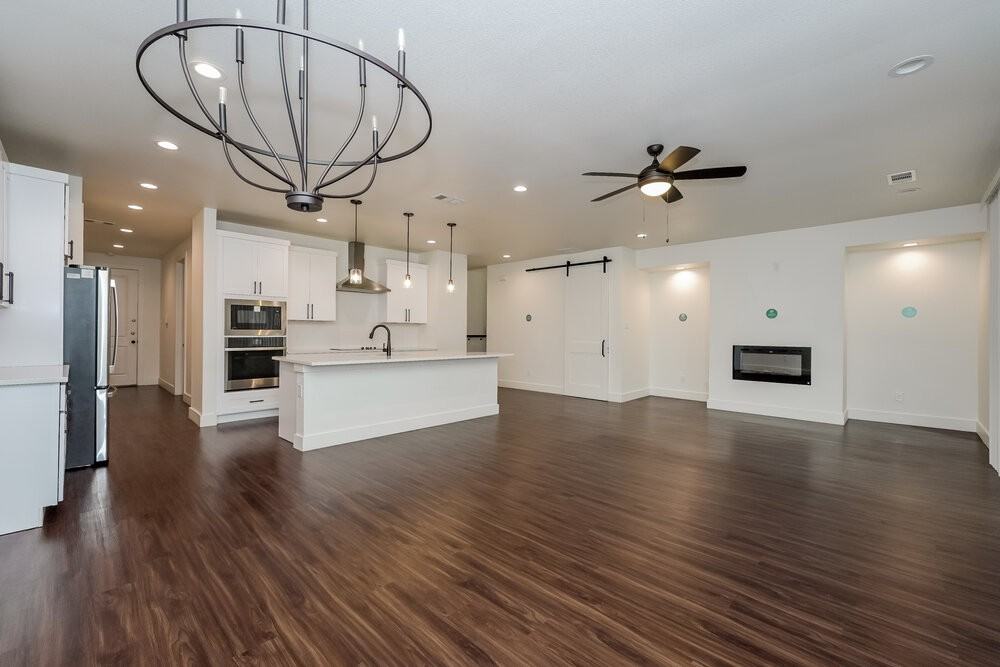 8585 Mulligan Pass - Photo 4 of 17