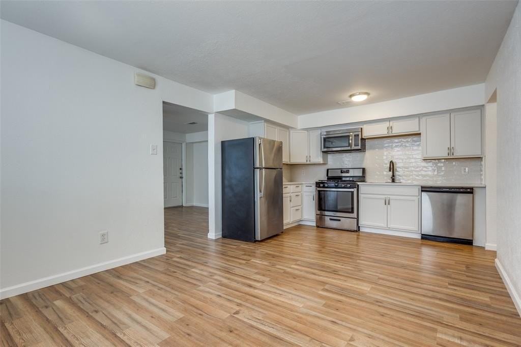 2309 Wesley St #B - Photo 5 of 27