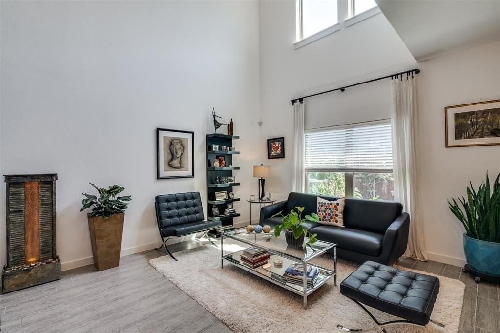 2724 Splendor Ln - Photo 5 of 25