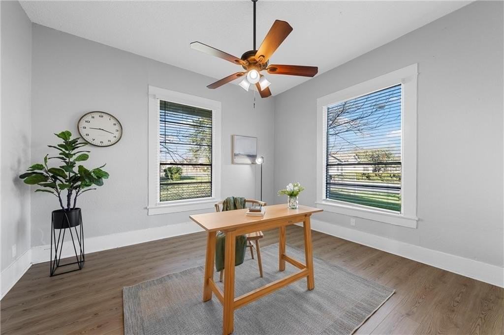 1616 Lyle Ave - Photo 3 of 18