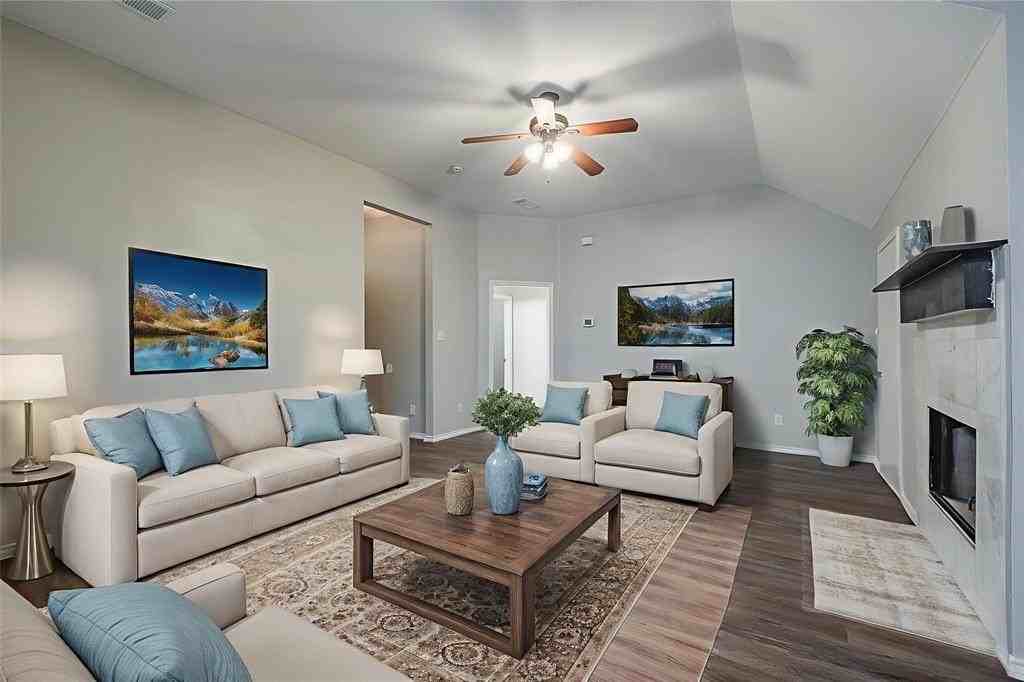 3205 Carverly Ave - Photo 2 of 14