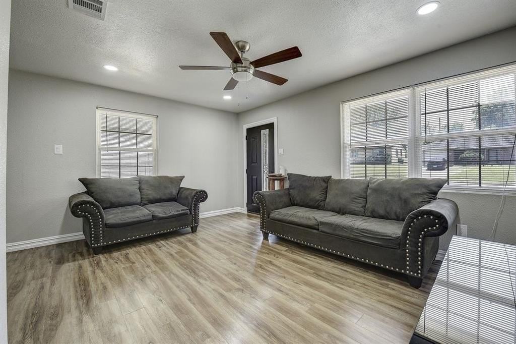 12111 Galva Dr - Photo 3 of 6