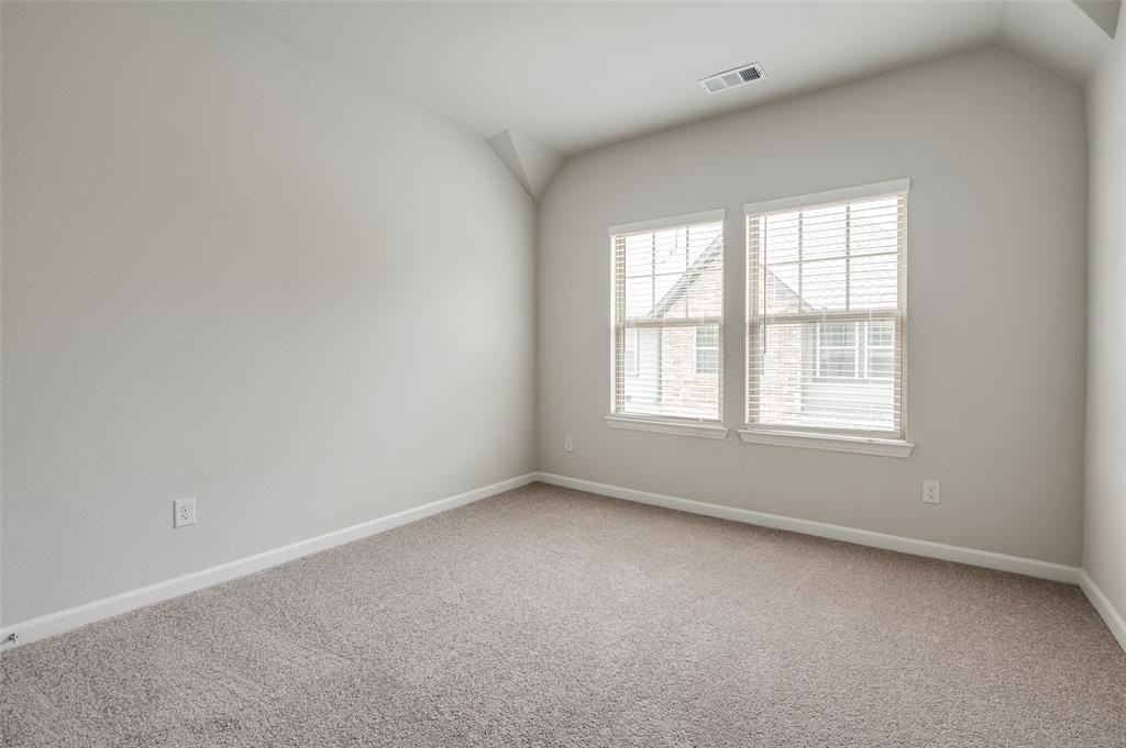 1960 Sweetwater Ln - Photo 6 of 12