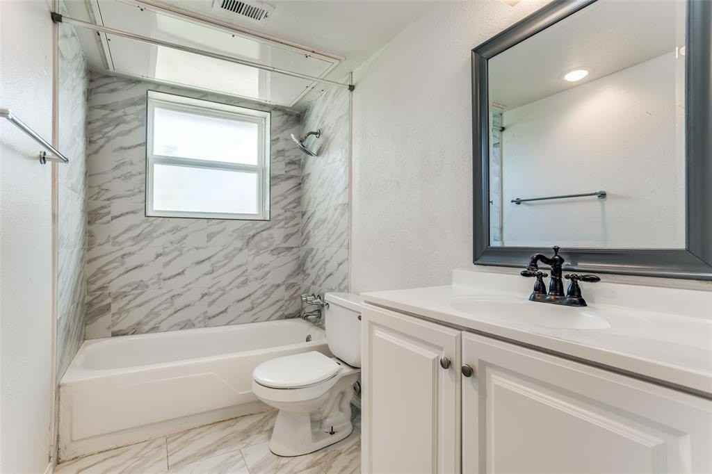 2734 Patricia Ln - Photo 4 of 27