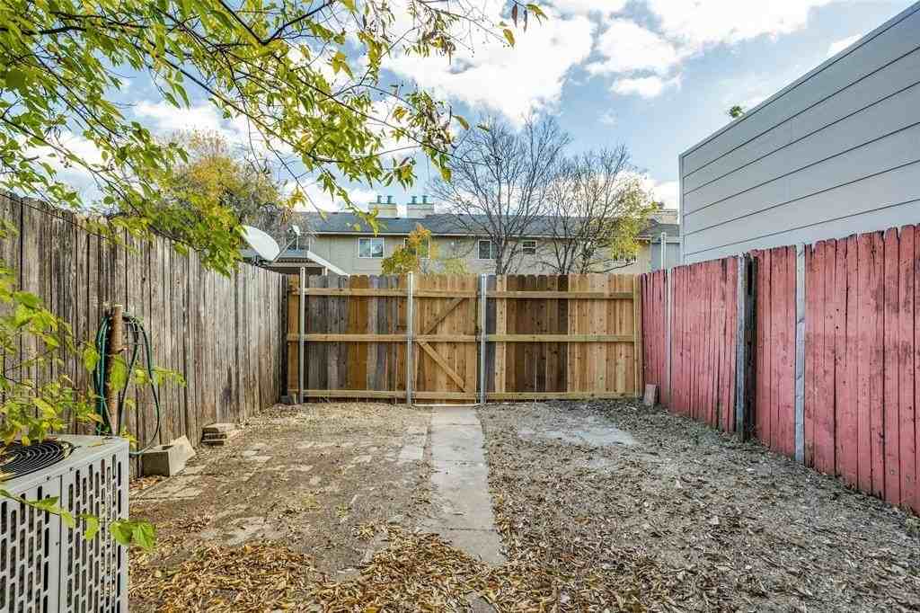 2734 Patricia Ln - Photo 6 of 27