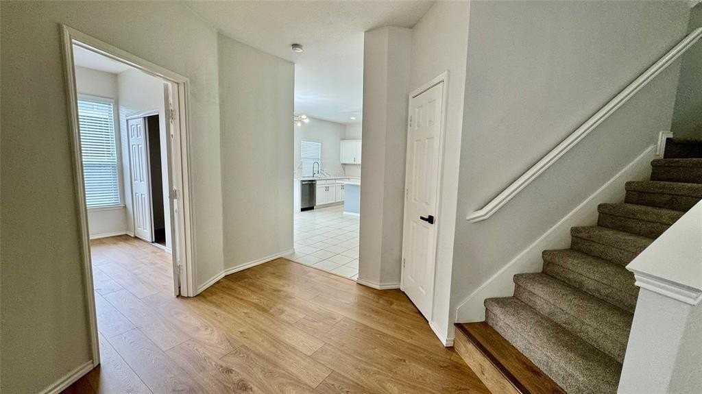 705 Piedmont Dr - Photo 7 of 37