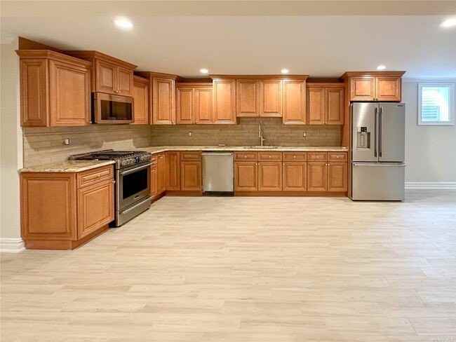 11733 0 undisclosed - Photo 4 of 11