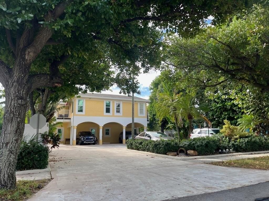 1948 Ne 2nd St - Photo 2 of 36