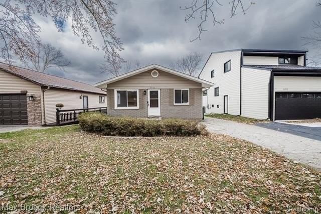 5528 Sunnycrest Dr - Photo 2 of 30