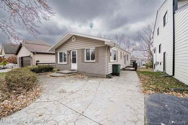 5528 Sunnycrest Dr - Photo 3 of 30