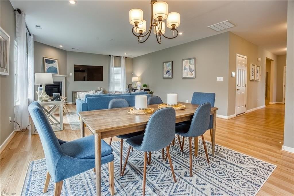 101 Peck Ln - Photo 5 of 20