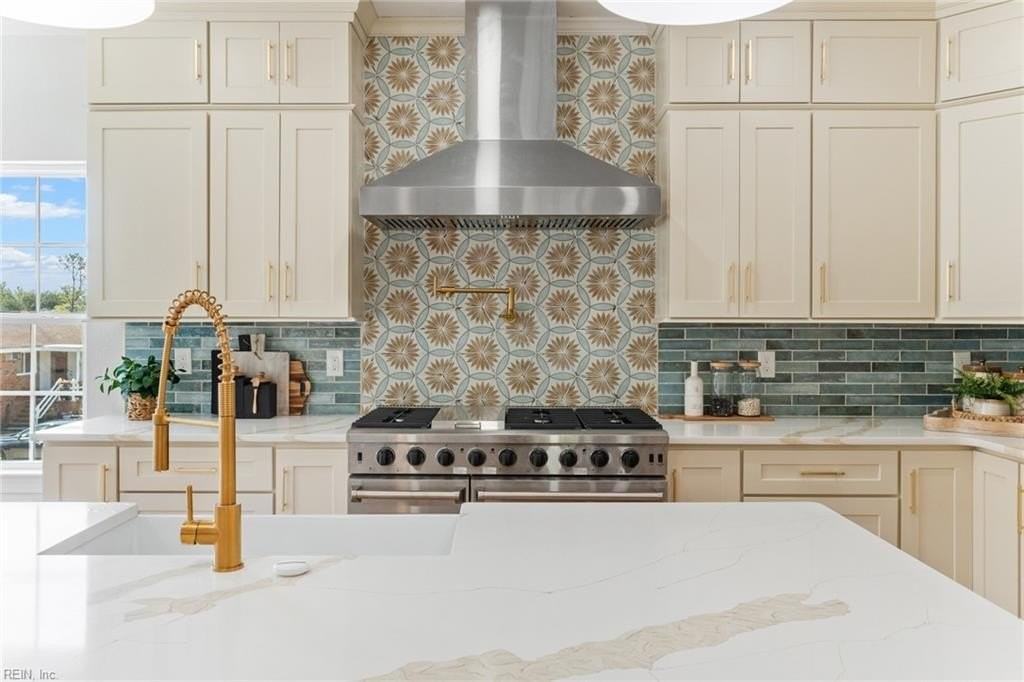 9542R 17th Bay St #A - Photo 4 of 49