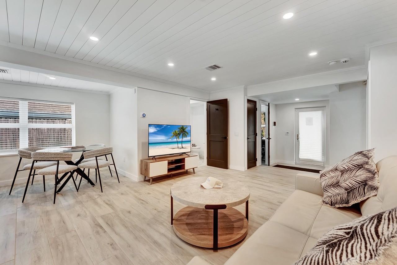 320 Nw 3rd Ave - Photo 5 of 28