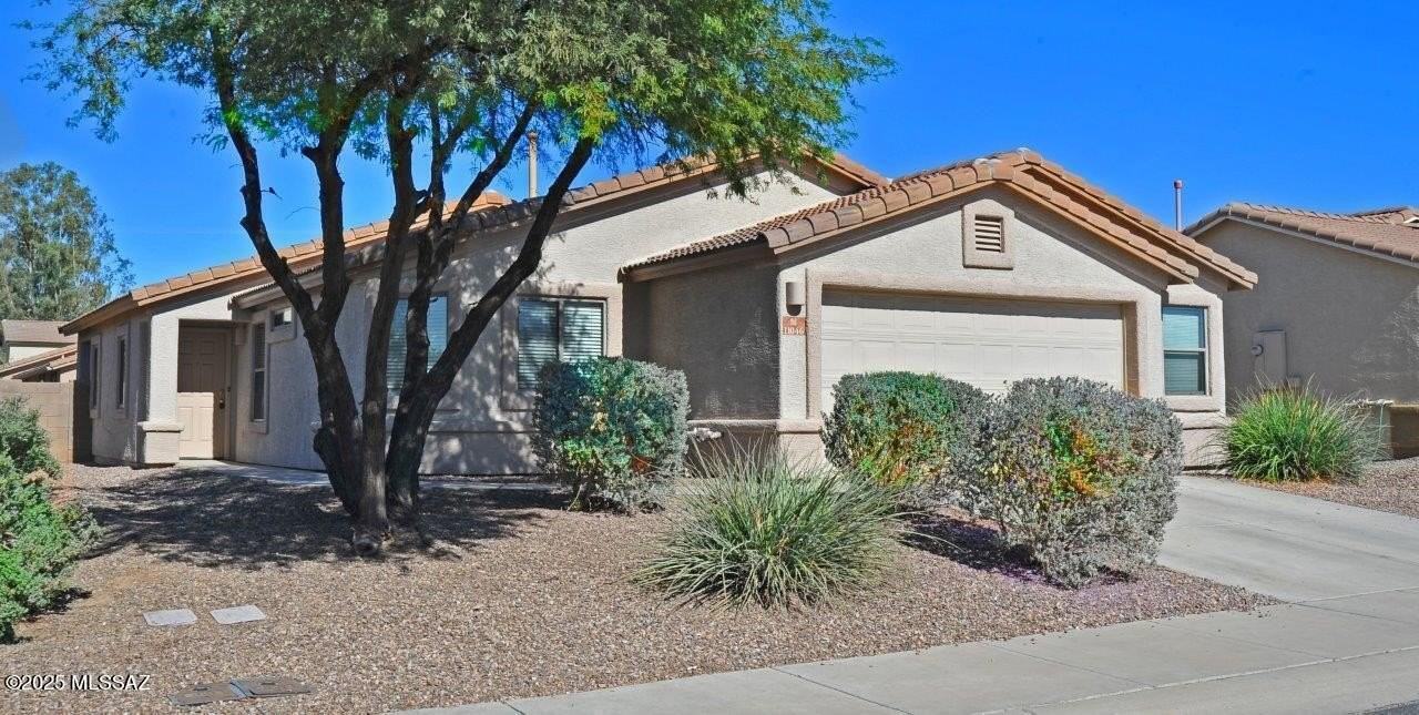 11046 West Willow Field Drive - Photo 3 of 35