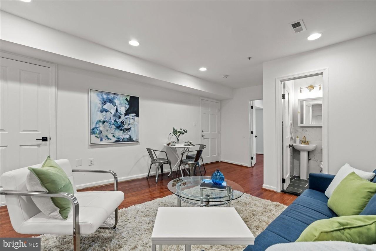 1241 18th St Ne Apt 5 #5 - Photo 6 of 17