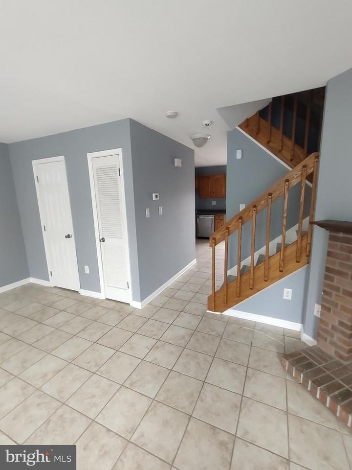 3225 Westdale Ct - Photo 5 of 20