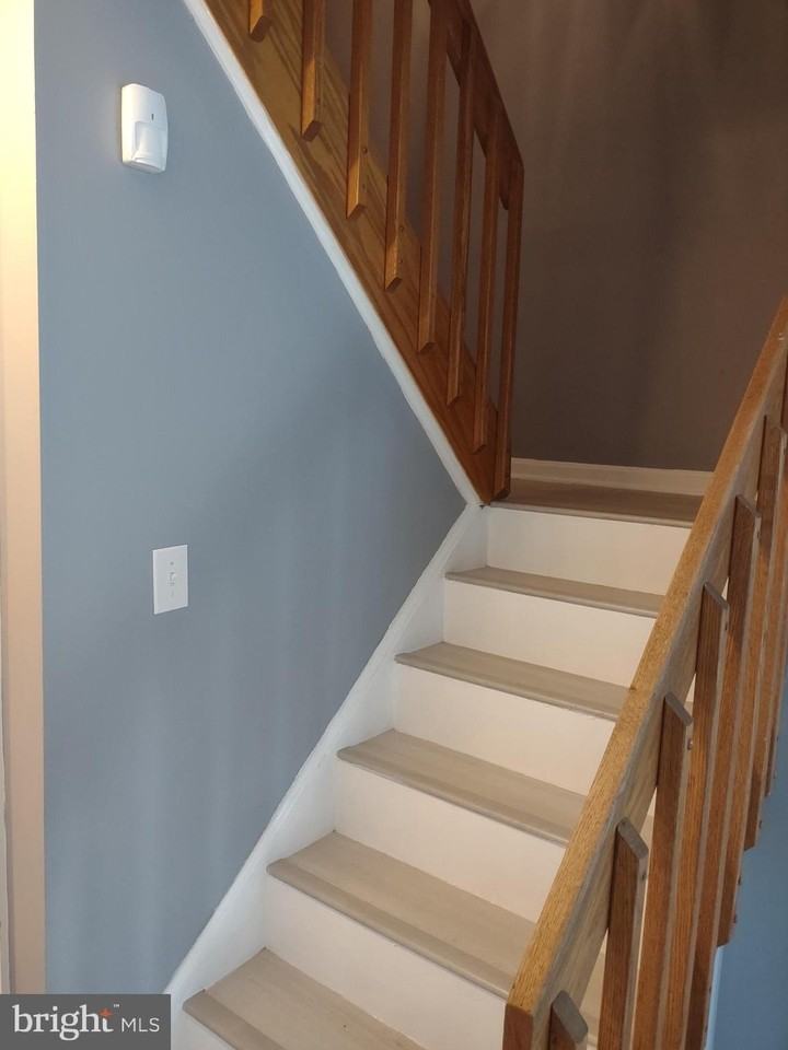 3225 Westdale Ct - Photo 7 of 20