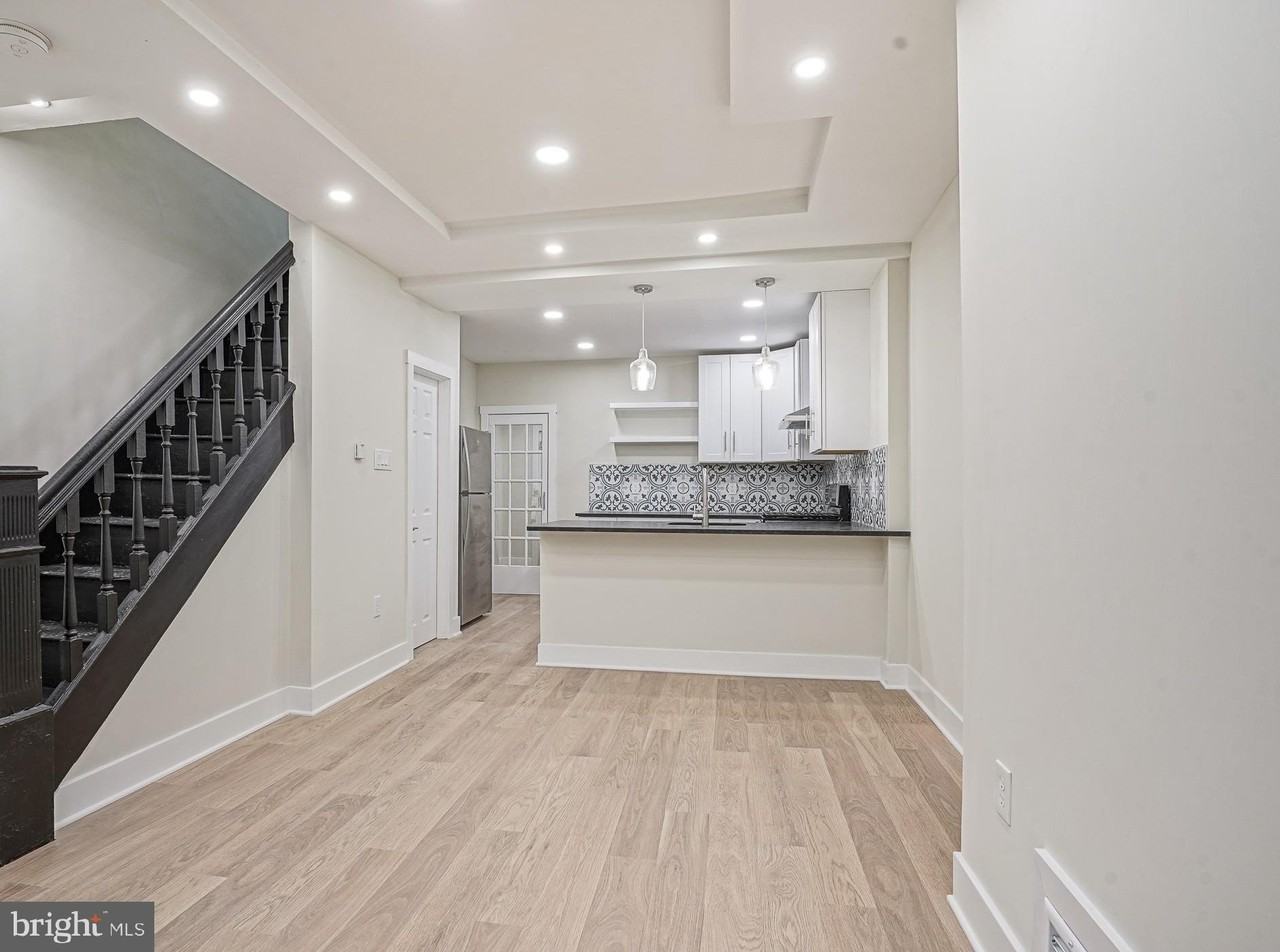 3040 N Water St - Photo 3 of 21