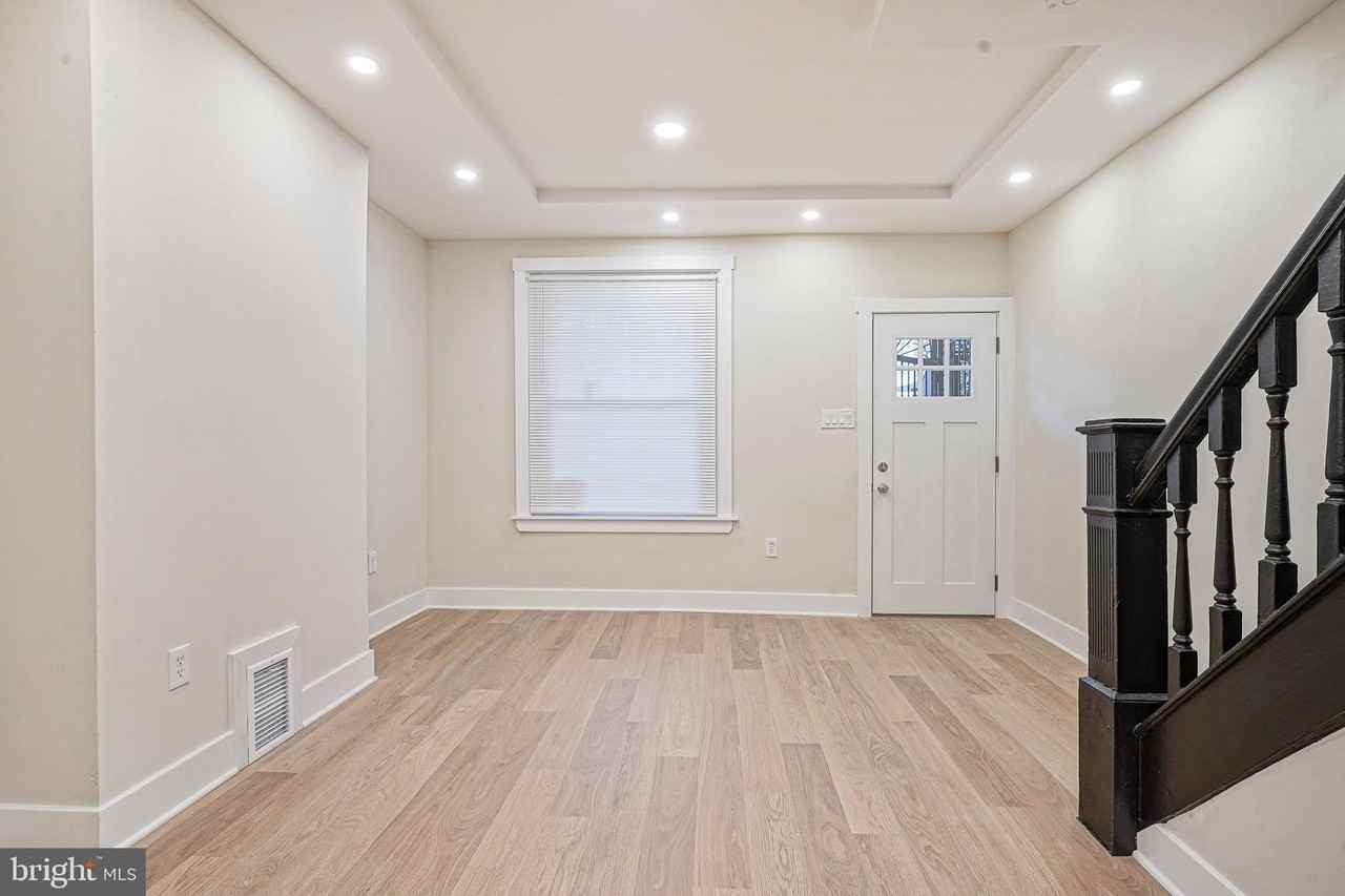 3040 N Water St - Photo 5 of 21