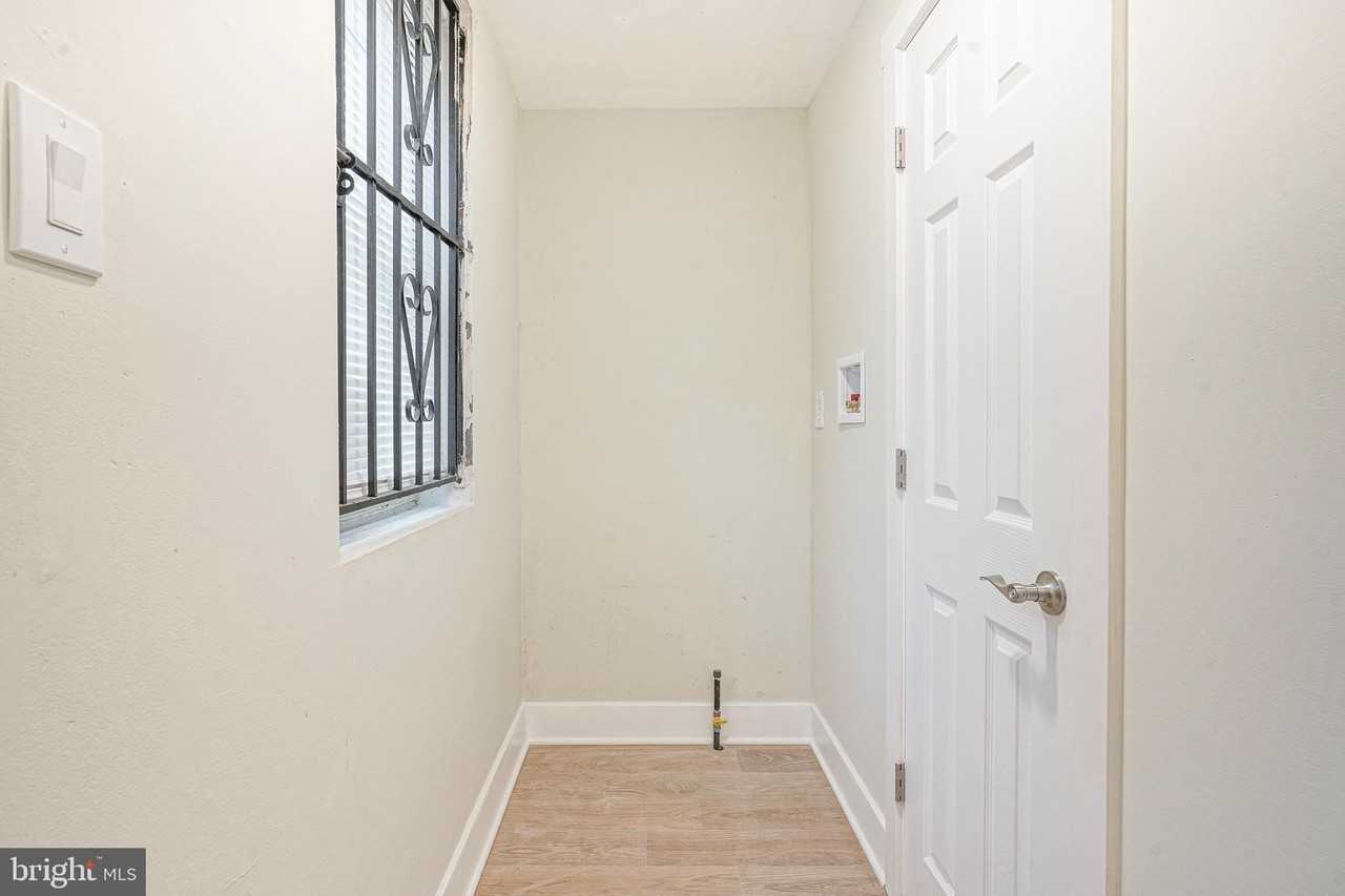 3040 N Water St - Photo 7 of 21