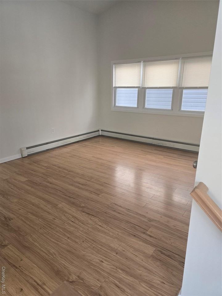 82 California St - Photo 3 of 15