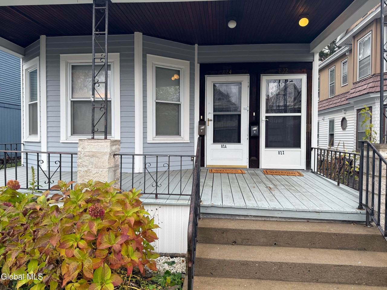 822 Hampton Ave - Photo 2 of 27